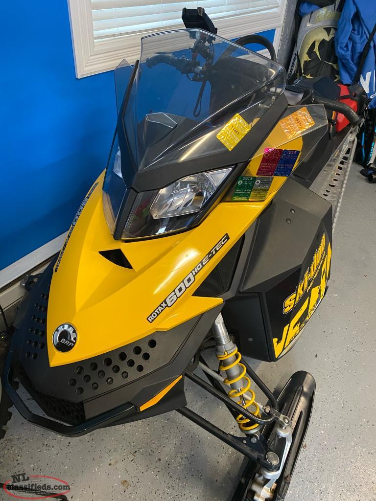 2010 SkiDoo Renegade 600 Etec In Showroom Condition Paradise, Newfoundland Labrador NL