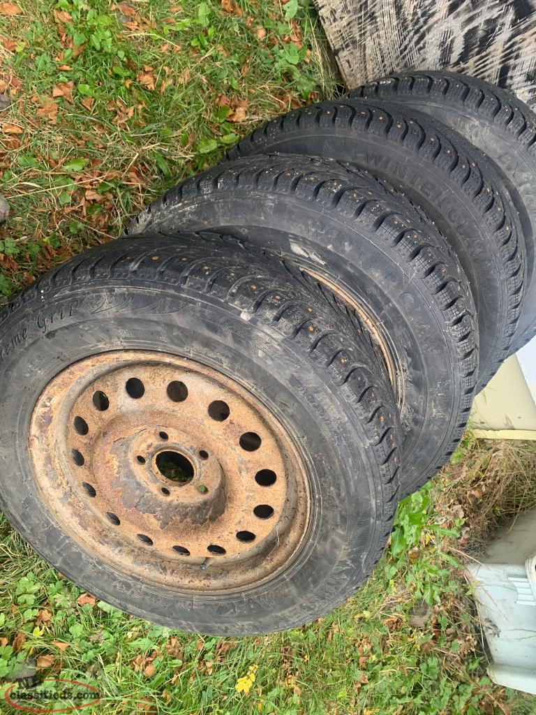 2016 Honda CR-V winter tires and rims - Arnolds Cove, Newfoundland
