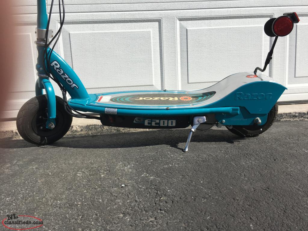 Razor E200 Electric Scooter with New Batteries Gander, Newfoundland