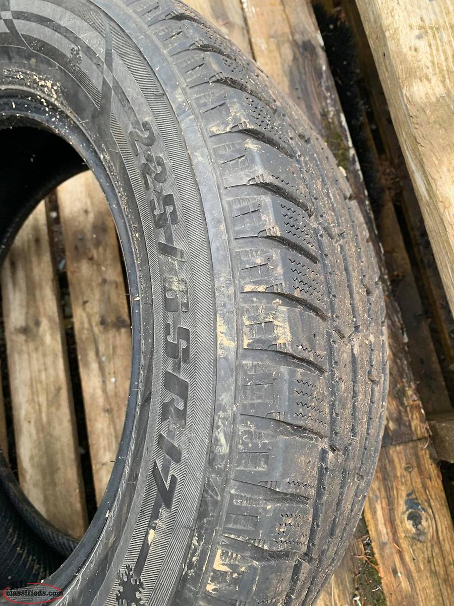 For sale 2 tires 225 65R 17 Bay L'argent, Newfoundland Labrador NL