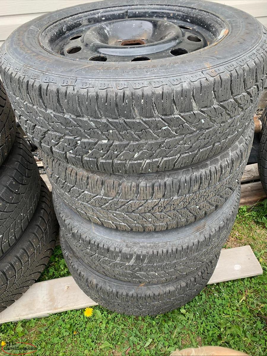 Ford escape 17 inch winter tires and rims Paradise, Newfoundland