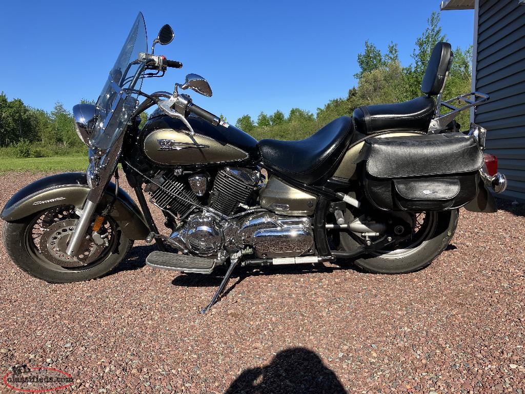 05 Yamaha Vstar 1100null