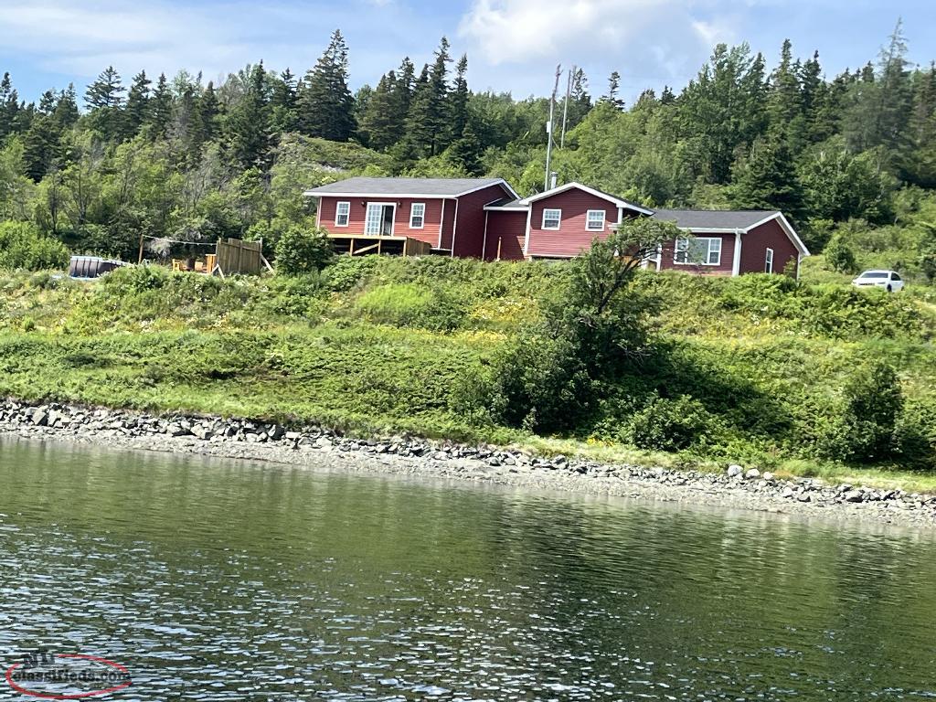 Private OceanFront Home Springdale, Newfoundland Labrador NL Classifieds