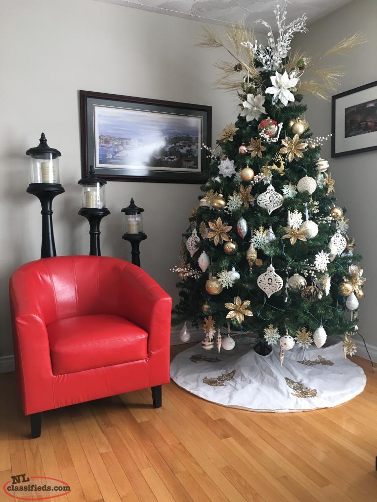 7.5 Foot Christmas Tree No Lights 