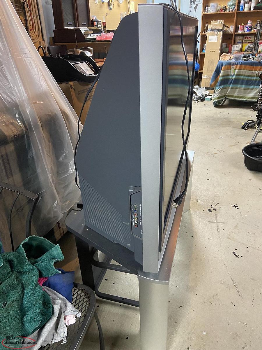 46 Rear Projection FS 46” Sony Wega Rear Projection TV with matching stand - Conception ...