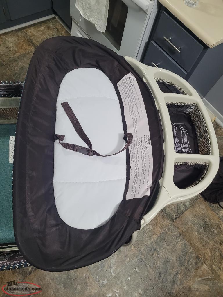 Excellent Condition Eddie Bauer Playpen with Change Table