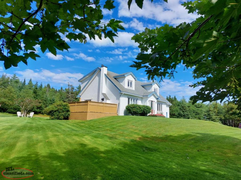 2 storey House for sale in Witless Bay ,close to school and recreation