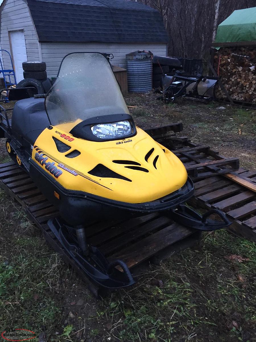 2004 Skandic 600 Wide Track With Extra Parts For Sale. Baytona